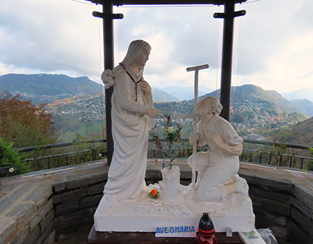 Alla Madonnina del Costone (1195 m) in veste autunnale da Salmezza-21ott24 - FOTOGALLERY